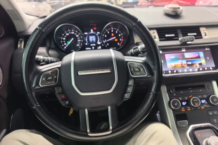 Used Land Rover Range Evoque 2018 240 PS SE Smart Brilliance Edition Steering Wheel