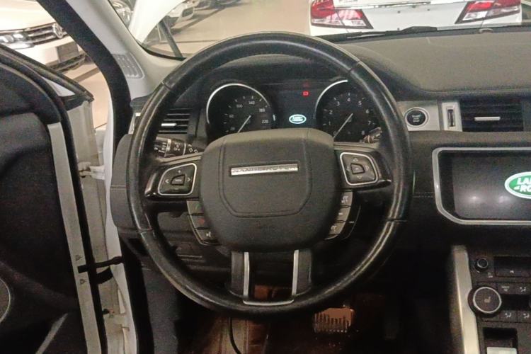 Used Land Rover Range Evoque 2018 240 PS SE DYNAMIC Smart Edition Steering Wheel