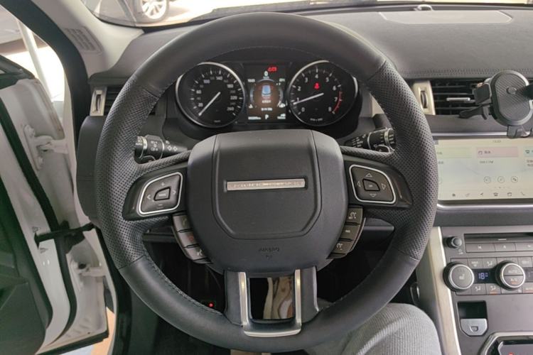 Used Land Rover Range Evoque 2018 240 PS SE Smart Brilliance Edition Steering Wheel