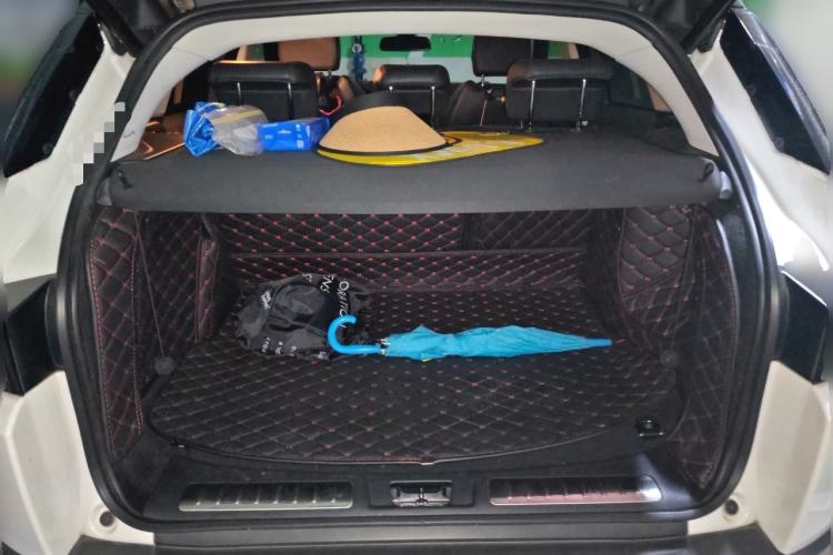 Used Land Rover Range Evoque 2018 240 PS SE Smart Brilliance Edition Trunk