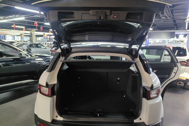 Used Land Rover Range Evoque 2018 240PS PURE Style Edition Trunk