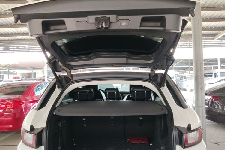Used Land Rover Range Evoque 2018 240 PS SE Smart Brilliance Edition Trunk
