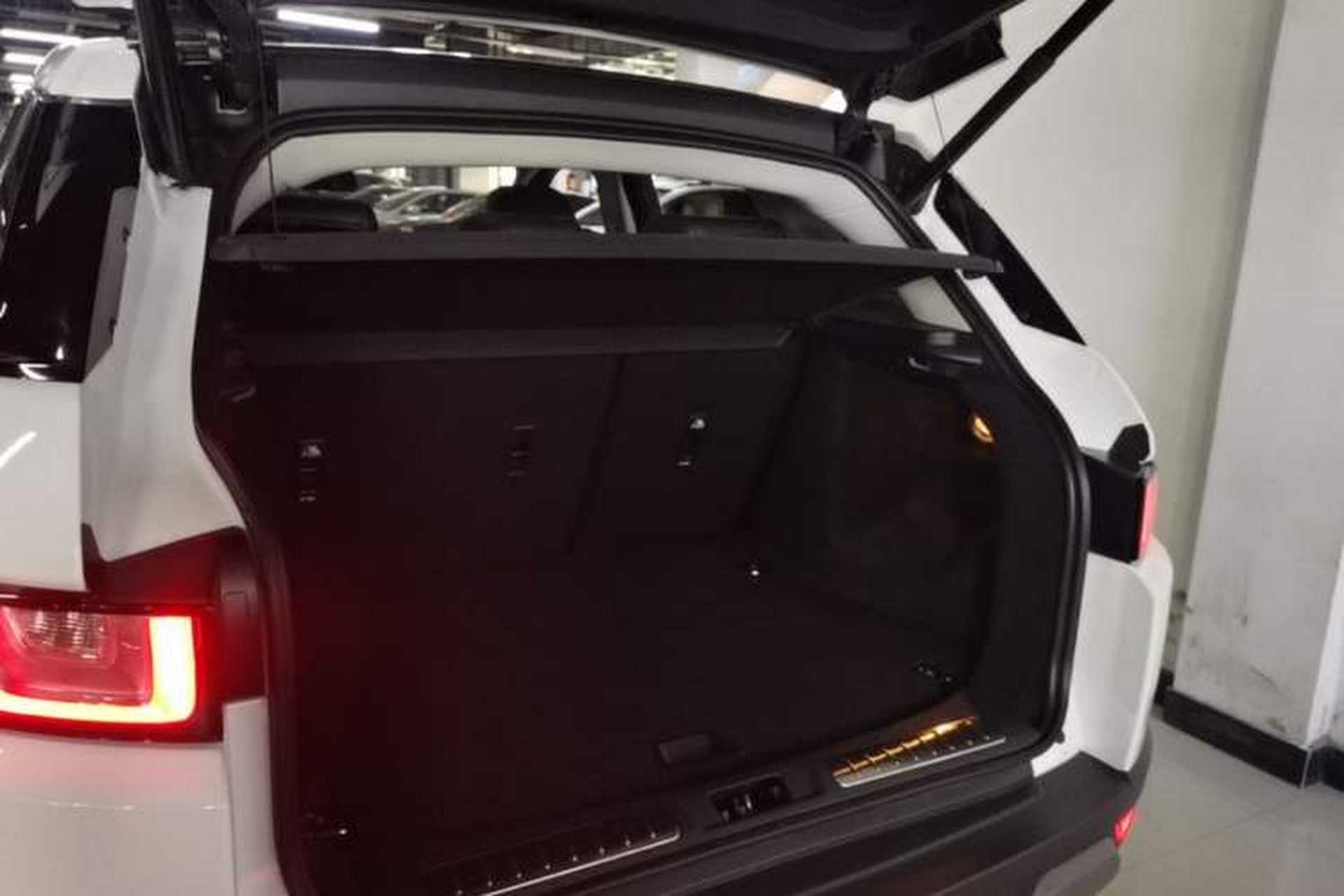 Used Land Rover Range Evoque 2018 240 PS SE Smart Brilliance Edition Trunk