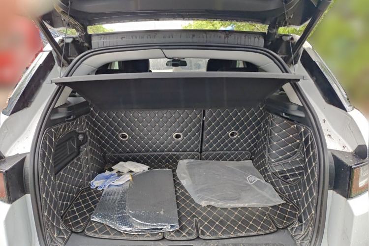 Used Land Rover Range Evoque 2018 240 PS SE Smart Brilliance Edition Trunk