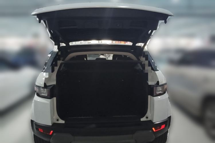 Used Land Rover Range Evoque 2018 240 PS SE Smart Brilliance Edition Trunk