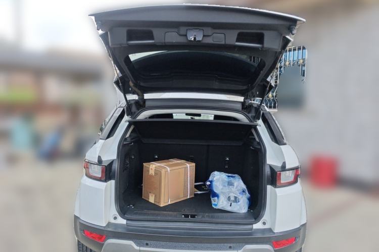 Used Land Rover Range Evoque 2018 200PS PURE New Fashion Edition Trunk