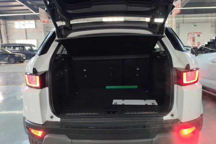 Used Land Rover Range Evoque 2018 240 PS SE Smart Brilliance Edition Trunk
