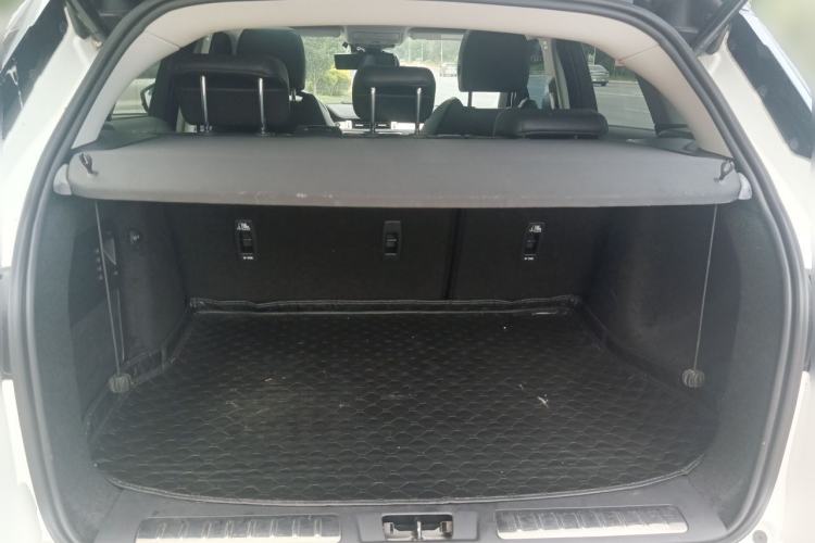 Used Land Rover Range Evoque 2018 240 PS SE Smart Brilliance Edition Trunk