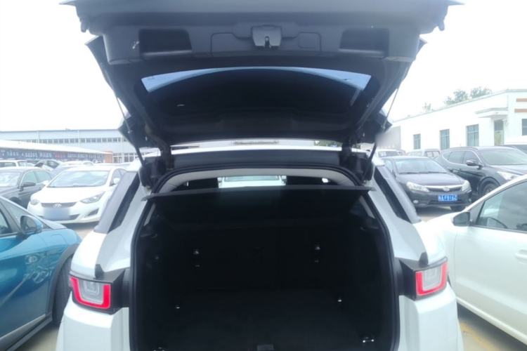 Used Land Rover Range Evoque 2018 200PS PURE New Fashion Edition Trunk