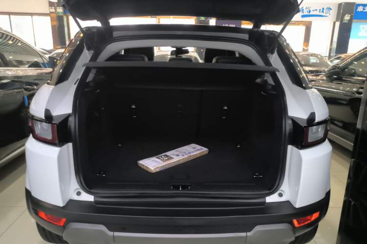 Used Land Rover Range Evoque 2018 240PS PURE Style Edition Trunk