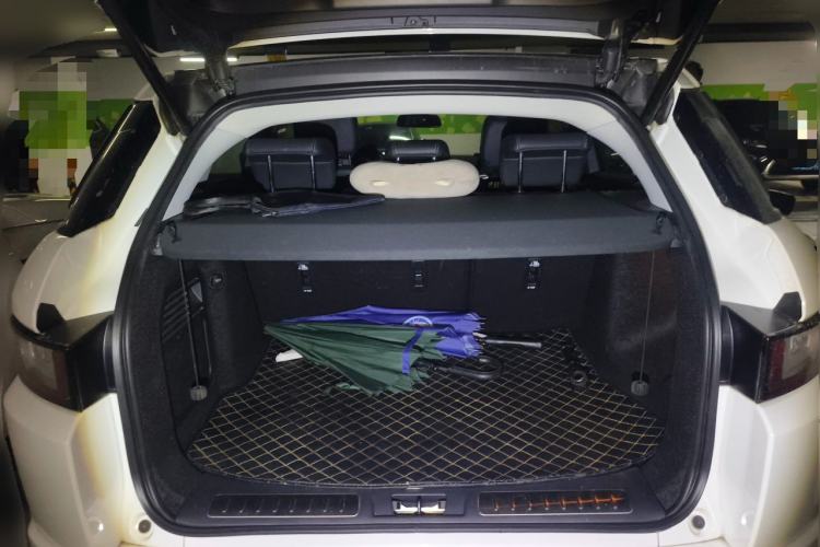 Used Land Rover Range Evoque 2018 240 PS SE DYNAMIC Smart Edition Trunk