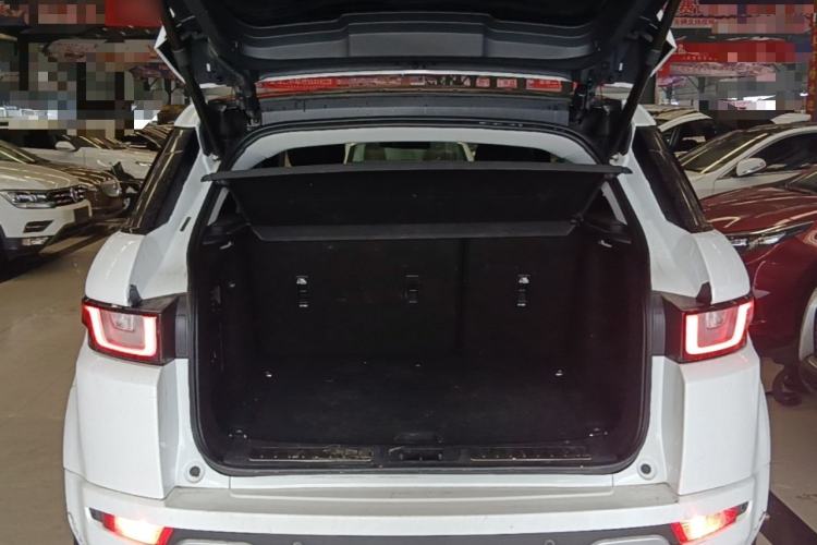 Used Land Rover Range Evoque 2018 240 PS SE DYNAMIC Smart Edition Trunk