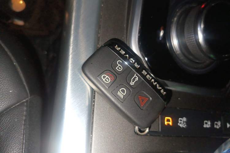 Used Land Rover Range Evoque 2018 240 PS SE Smart Brilliance Edition Vehicle Key