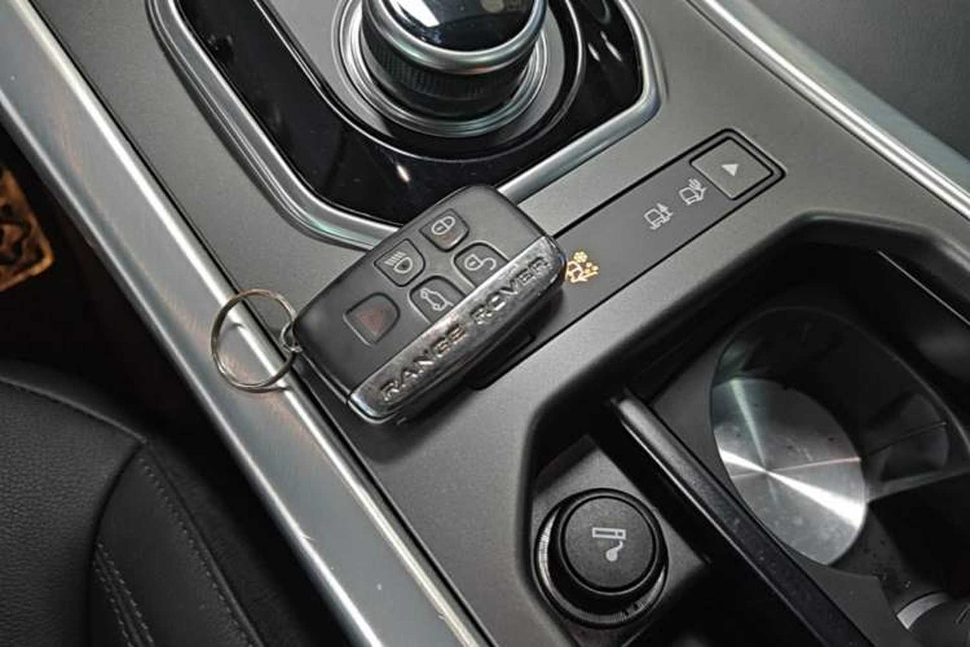 Used Land Rover Range Evoque 2018 240 PS SE Smart Brilliance Edition Vehicle Key