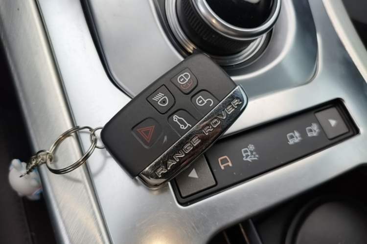 Used Land Rover Range Evoque 2018 240 PS SE Smart Brilliance Edition Vehicle Key