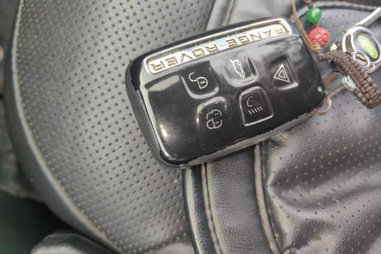 Used Land Rover Range Evoque 2018 240 PS SE DYNAMIC Smart Edition Vehicle Key