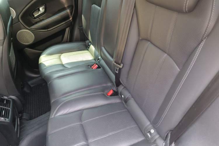 Used Land Rover Range Evoque 2018 240 PS HSE DYNAMIC All-Wheel Drive Edition Left Rear Seat