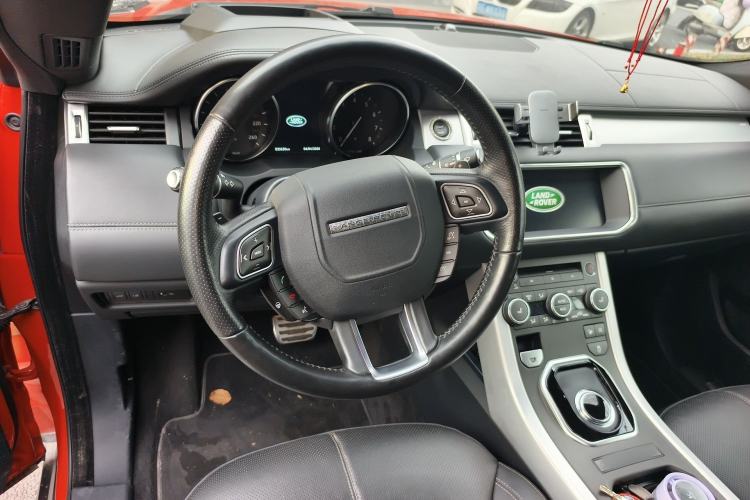 Used Land Rover Range Evoque 2018 240 PS HSE DYNAMIC Convertible Steering Wheel