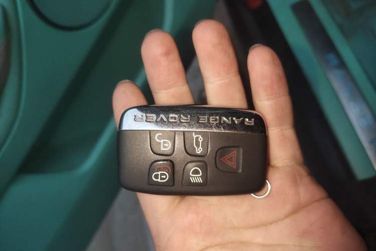 Used Land Rover Range Evoque 2018 240 PS HSE DYNAMIC Convertible Vehicle Key