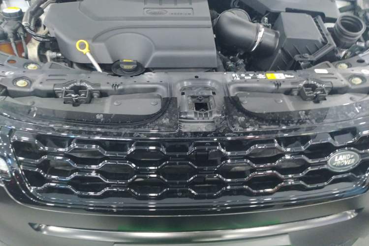 Used Land Rover Range Evoque 2020 249 PS R-DYNAMIC S Sport Edition Engine Bay