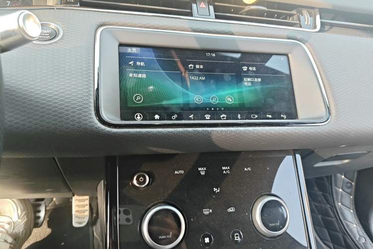 Used Land Rover Range Evoque 2020 249 PS R-DYNAMIC S Sport Edition Audio And AC Panel