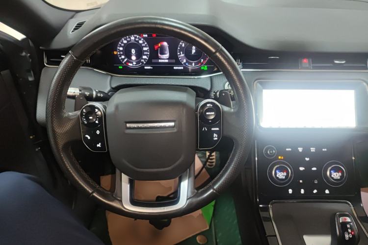 Used Land Rover Range Evoque 2020 249 PS R-DYNAMIC S Sport Edition Center Console