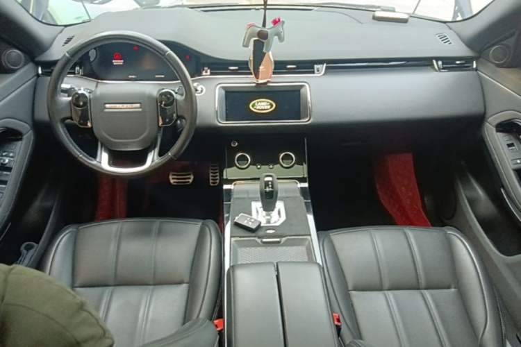 Used Land Rover Range Evoque 2020 249 PS R-DYNAMIC S Sport Edition Center Console