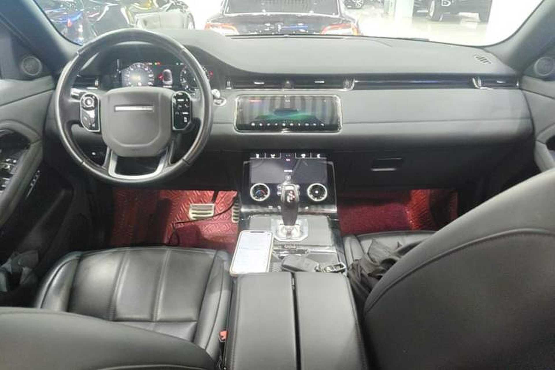 Used Land Rover Range Evoque 2020 249 PS R-DYNAMIC SE Sport Technology Edition Center Console