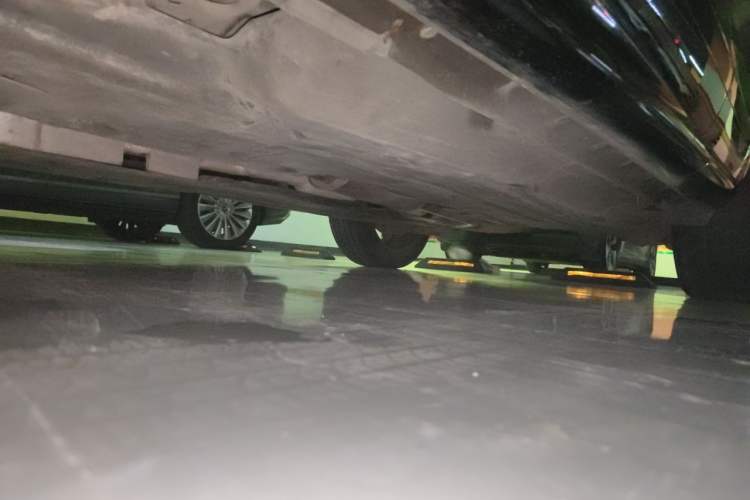 Used Land Rover Range Evoque 2020 249 PS R-DYNAMIC SE Sport Technology Edition Chassis Front Left