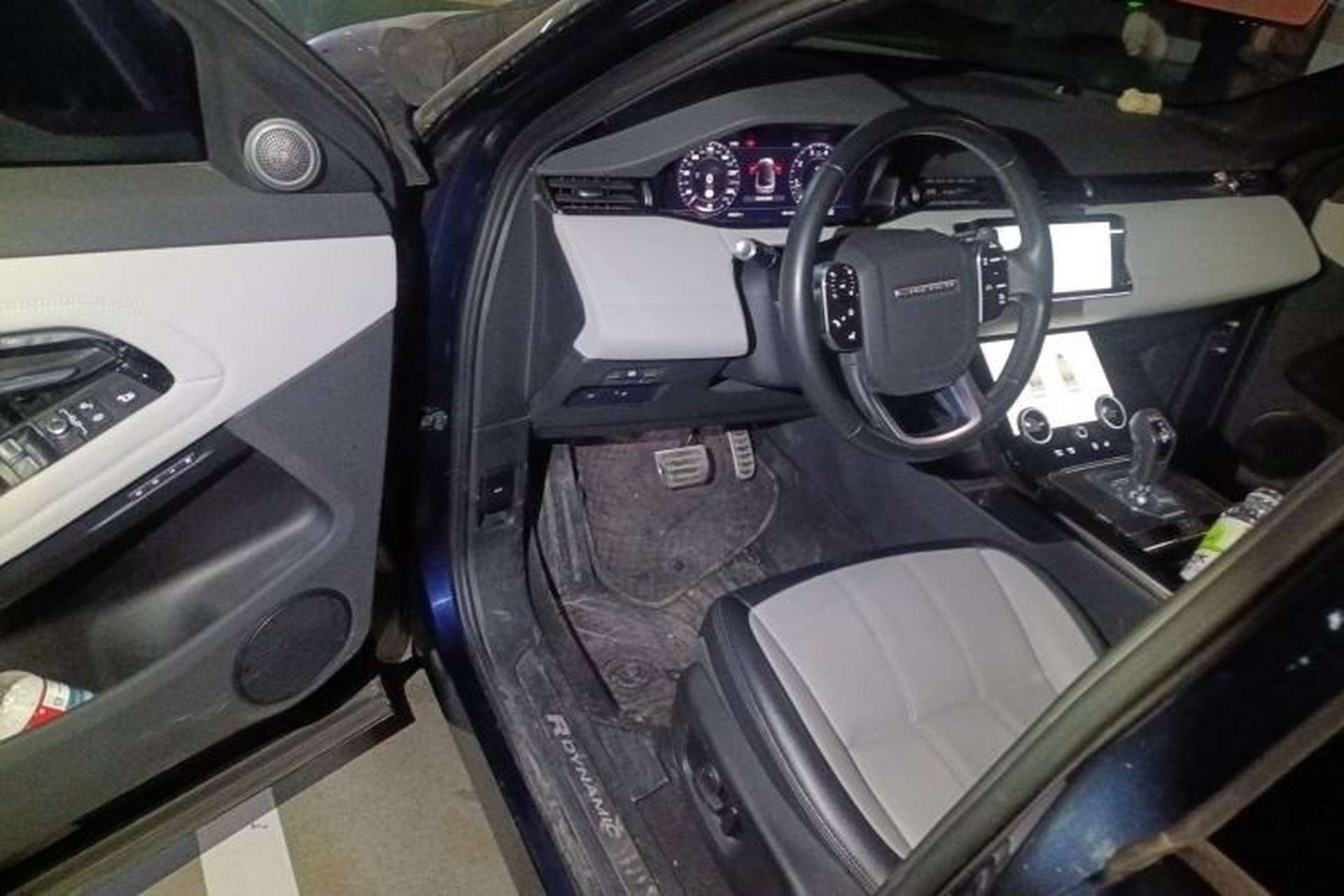 Used Land Rover Range Evoque 2020 249 PS R-DYNAMIC SE Sport Technology Edition Driver Seat