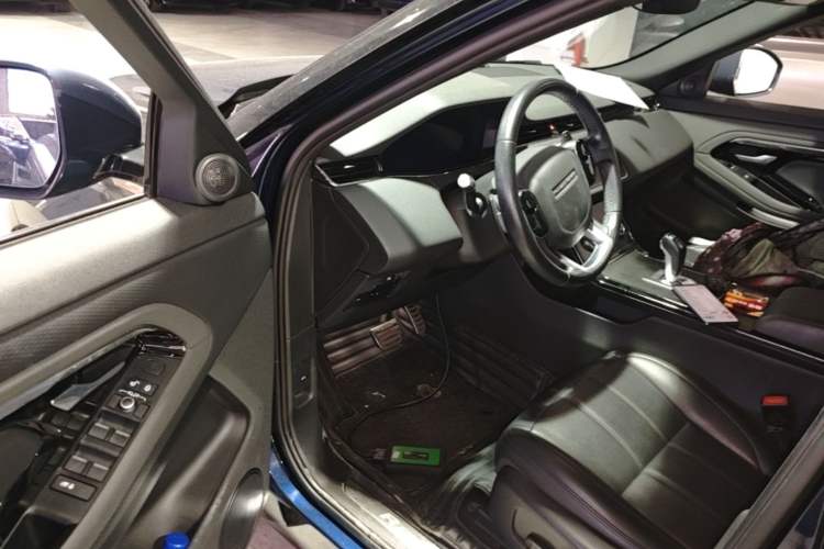 Used Land Rover Range Evoque 2020 249 PS R-DYNAMIC S Sport Edition Driver Seat