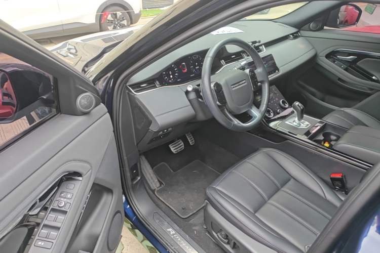 Used Land Rover Range Evoque 2020 249 PS R-DYNAMIC SE Sport Technology Edition Driver Seat