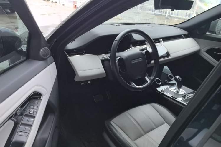 Used Land Rover Range Evoque 2020 249 PS R-DYNAMIC SE Sport Technology Edition Driver Seat