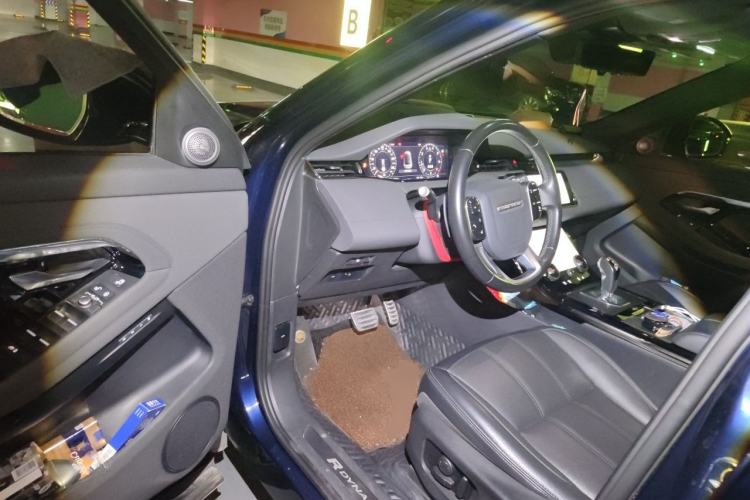 Used Land Rover Range Evoque 2020 249 PS R-DYNAMIC SE Sport Technology Edition Driver Seat