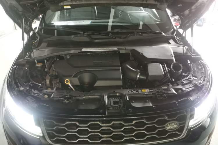Used Land Rover Range Evoque 2020 249 PS R-DYNAMIC S Sport Edition Engine Bay
