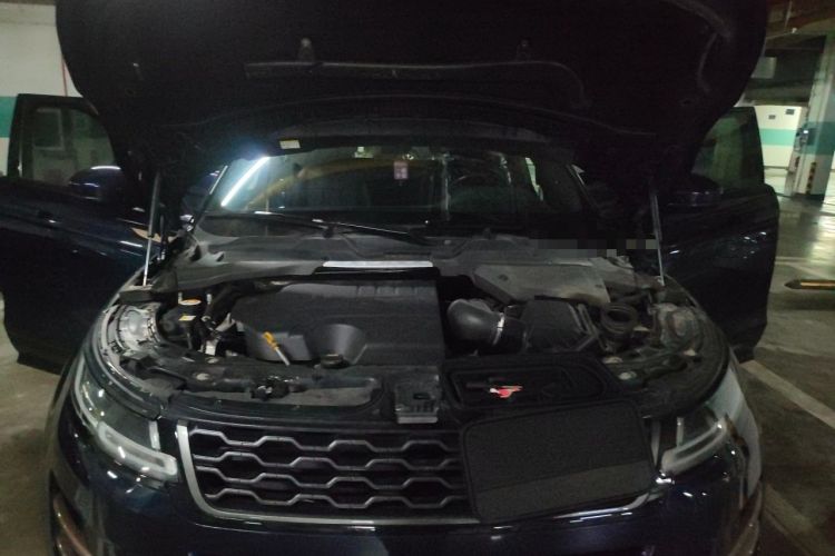 Used Land Rover Range Evoque 2020 249 PS R-DYNAMIC SE Sport Technology Edition Engine Bay