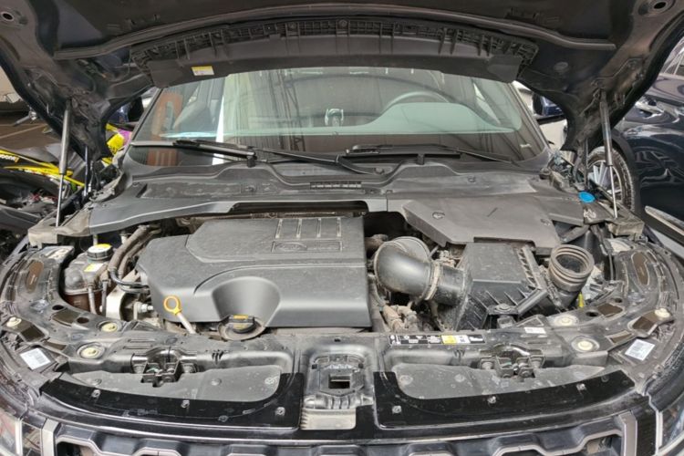Used Land Rover Range Evoque 2020 249 PS R-DYNAMIC S Sport Edition Engine Bay