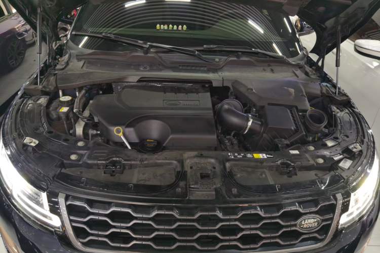 Used Land Rover Range Evoque 2020 249 PS R-DYNAMIC SE Sport Technology Edition Engine Bay