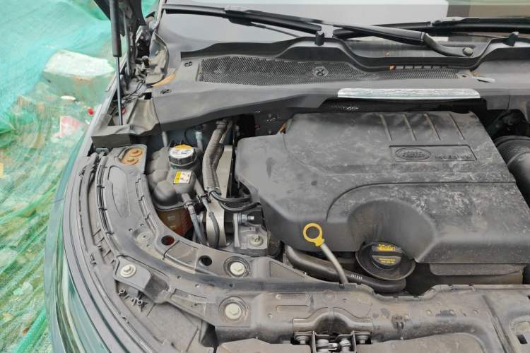 Used Land Rover Range Evoque 2020 249 PS R-DYNAMIC SE Sport Technology Edition Engine Bay Right