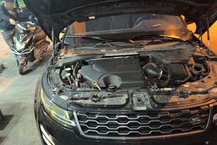 Used Land Rover Range Evoque 2020 249 PS R-DYNAMIC SE Sport Technology Edition Engine Bay Right
