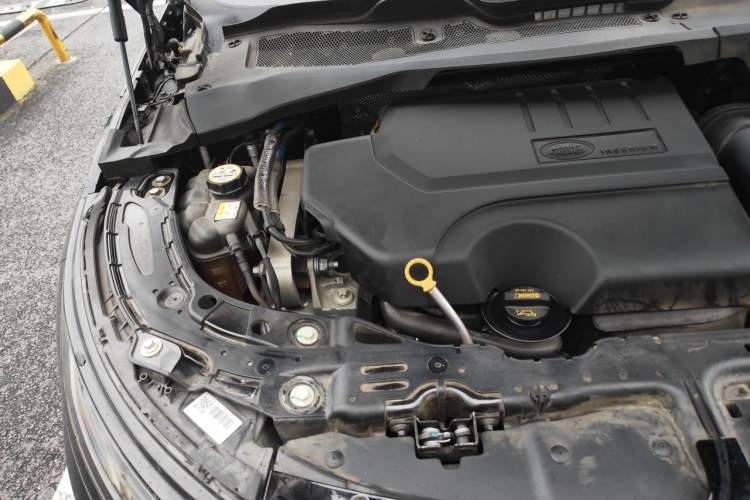 Used Land Rover Range Evoque 2020 249 PS R-DYNAMIC S Sport Edition Engine Bay Right