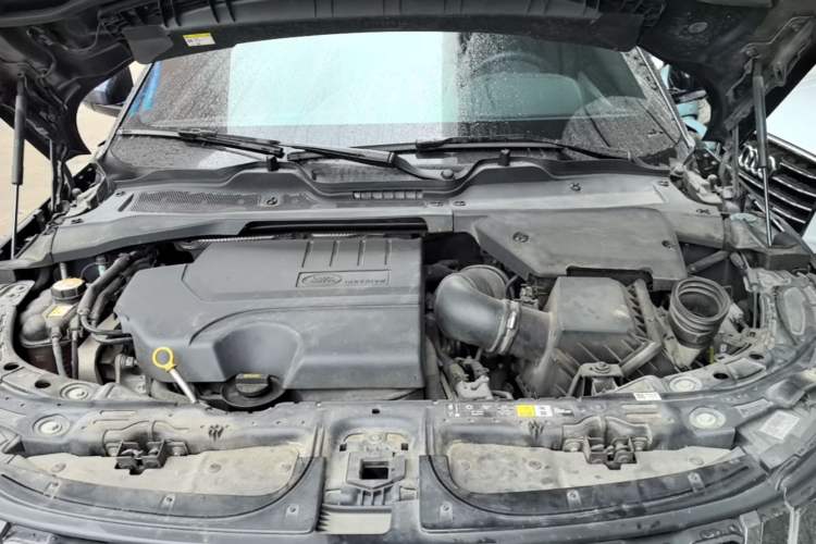 Used Land Rover Range Evoque 2020 249 PS R-DYNAMIC SE Sport Technology Edition Engine Bay