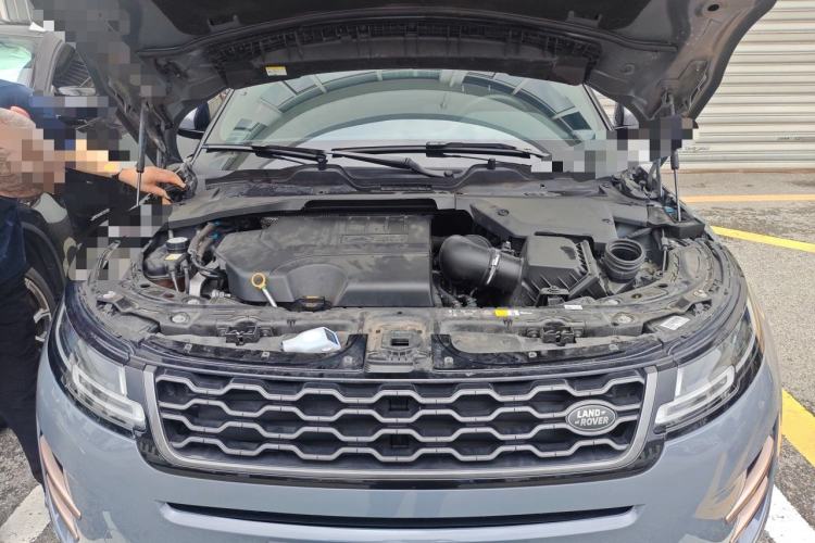 Used Land Rover Range Evoque 2020 249 PS R-DYNAMIC S Sport Edition Engine Bay
