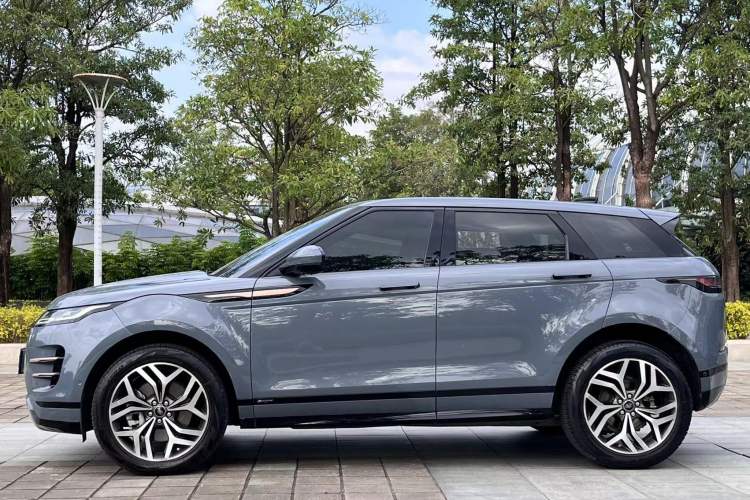 Used Land Rover Range Evoque 2020 249 PS R-DYNAMIC SE Sport Technology Edition Exterior 4
