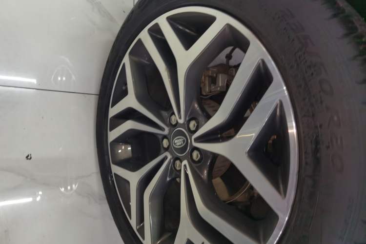 Used Land Rover Range Evoque 2020 249 PS R-DYNAMIC SE Sport Technology Edition Exterior 5