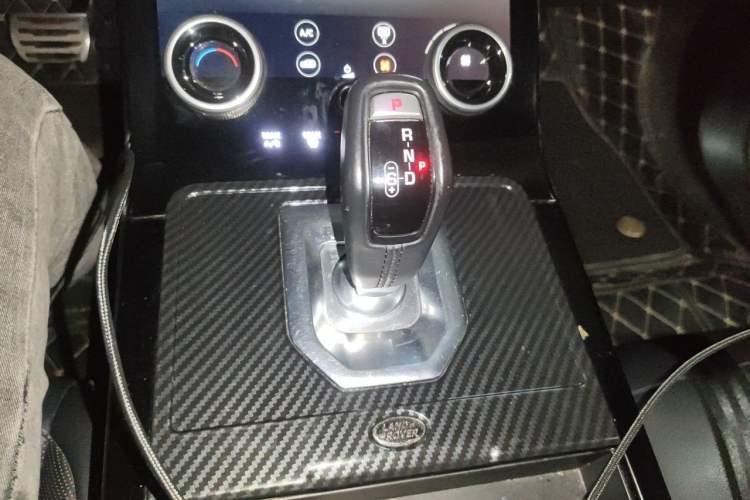 Used Land Rover Range Evoque 2020 249 PS R-DYNAMIC SE Sport Technology Edition Gear Lever