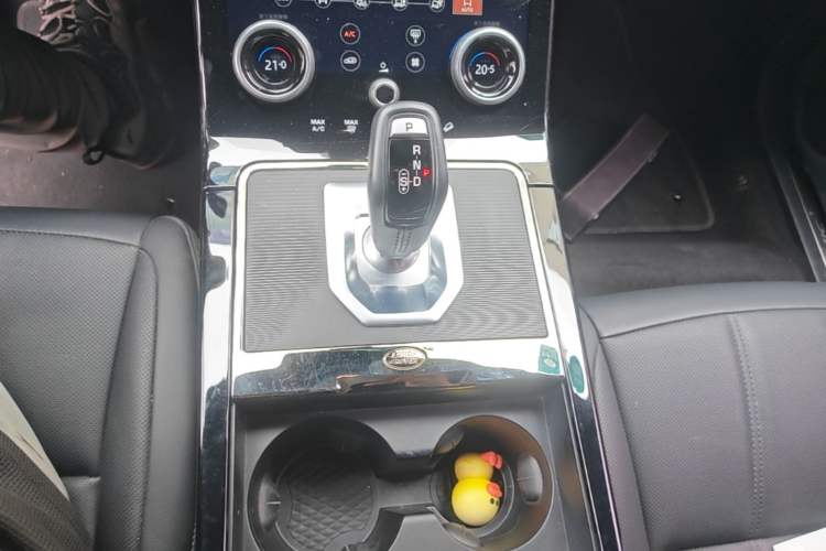 Used Land Rover Range Evoque 2020 249 PS R-DYNAMIC SE Sport Technology Edition Gear Lever