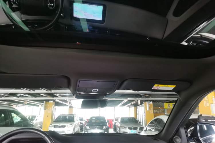 Used Land Rover Range Evoque 2020 249 PS R-DYNAMIC S Sport Edition Headliner