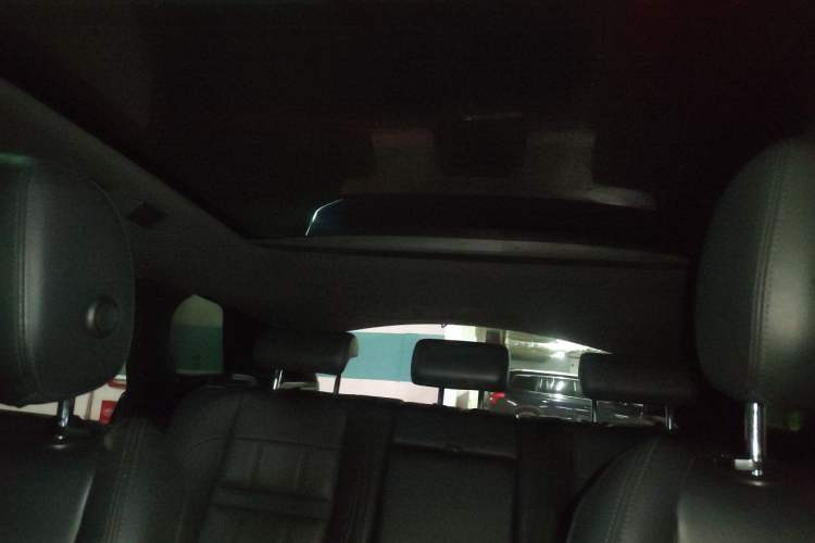 Used Land Rover Range Evoque 2020 249 PS R-DYNAMIC SE Sport Technology Edition Headliner