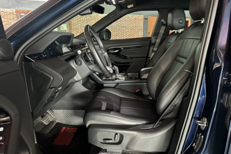Used Land Rover Range Evoque 2020 249 PS R-DYNAMIC S Sport Edition Interior 1